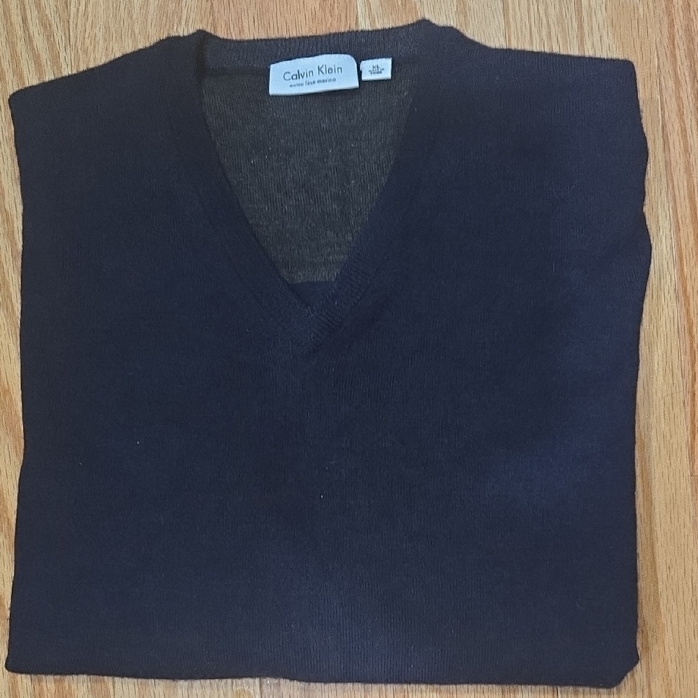 Calvin Klein Men's Navy 100% Merino Wool V-Neck Sweater, XL